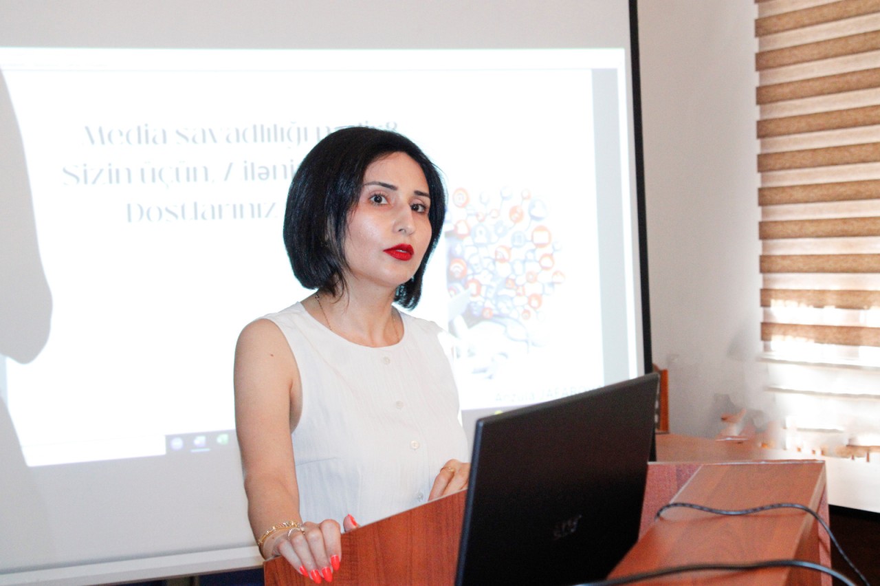 "Media savadlılığı" mövzusunda seminar keçirildi - FOTOLAR